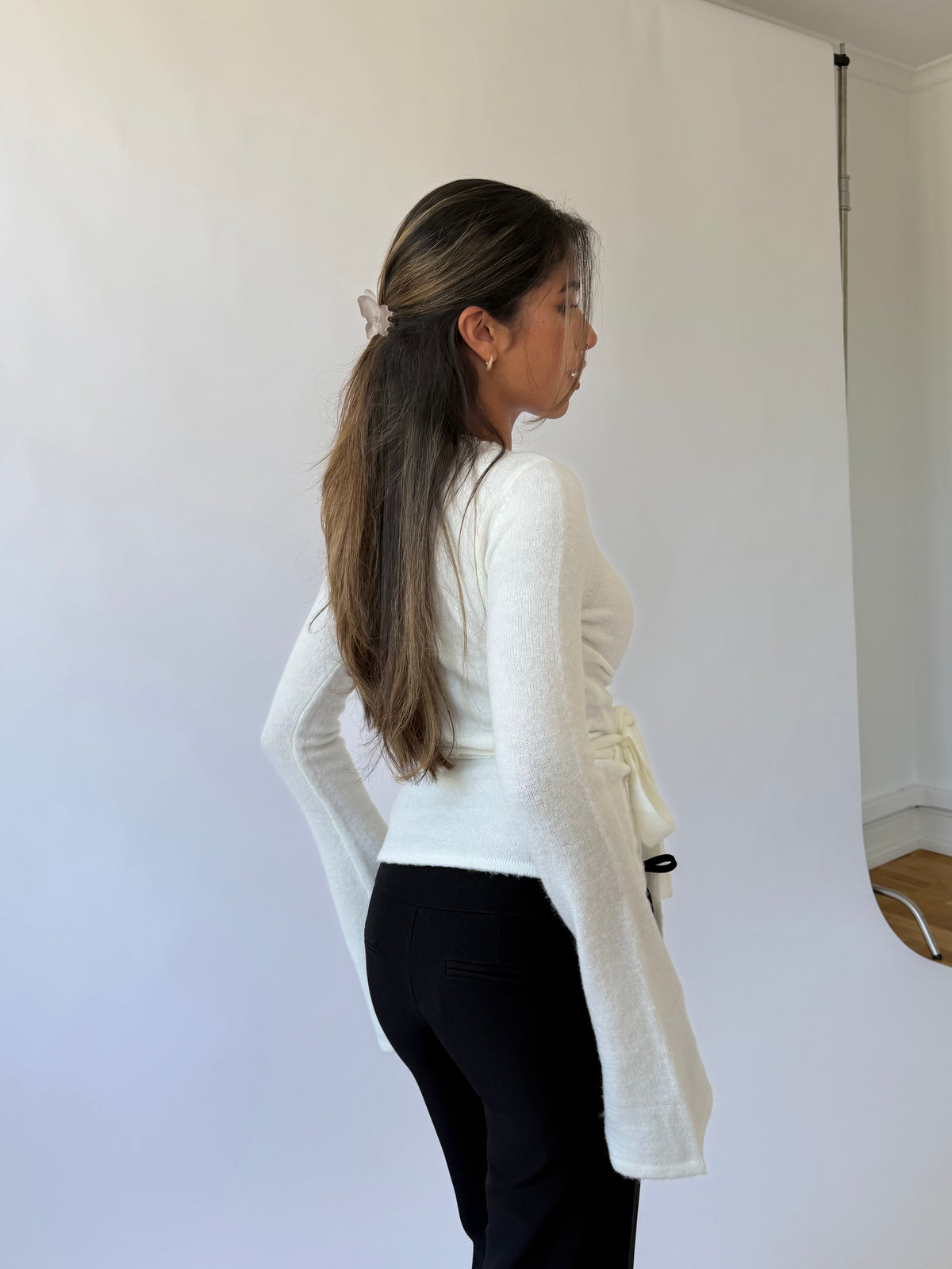 Wool Crochet Ballerina Cardigan – White