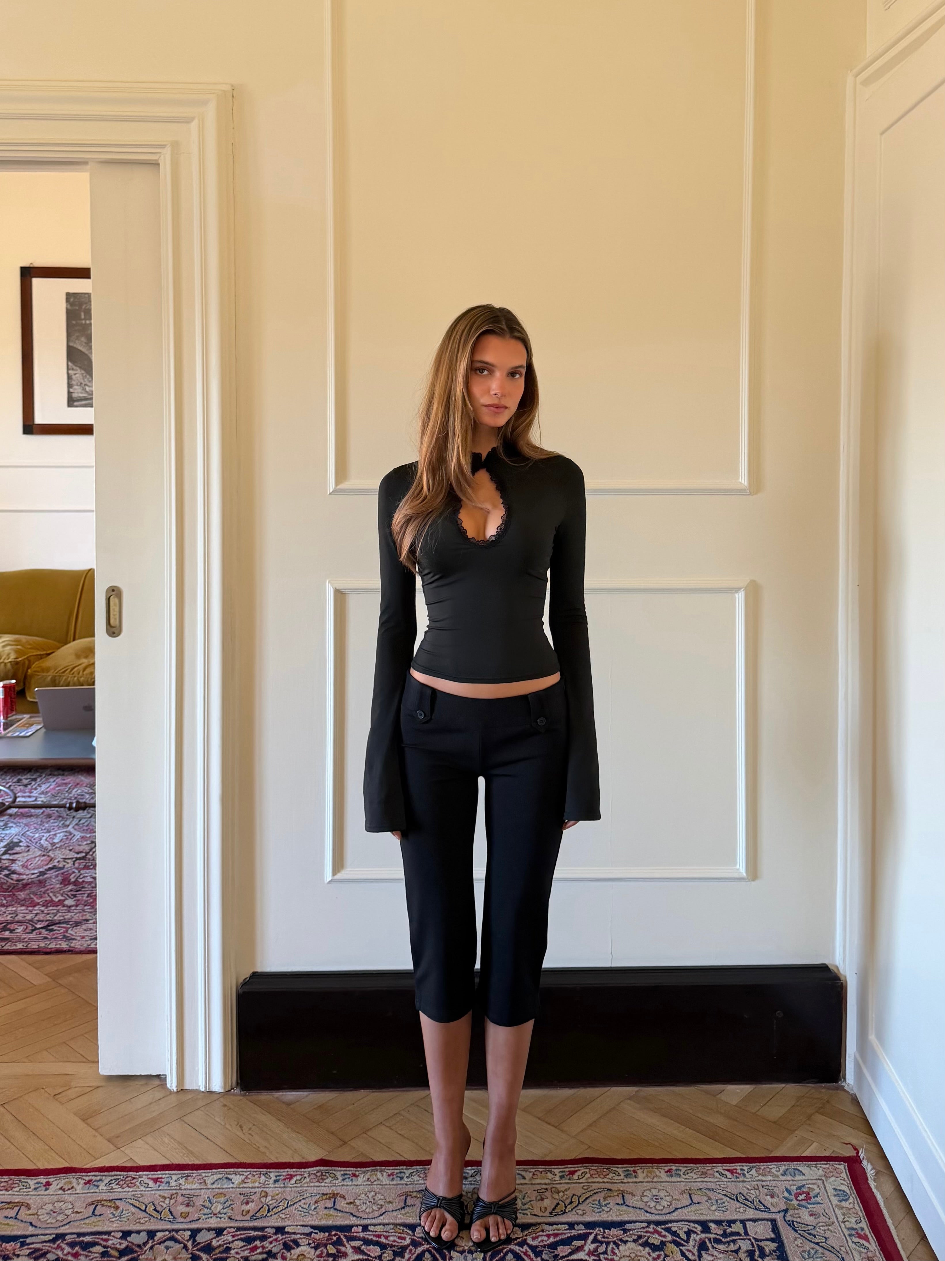 Baia lace long sleeve top - sort