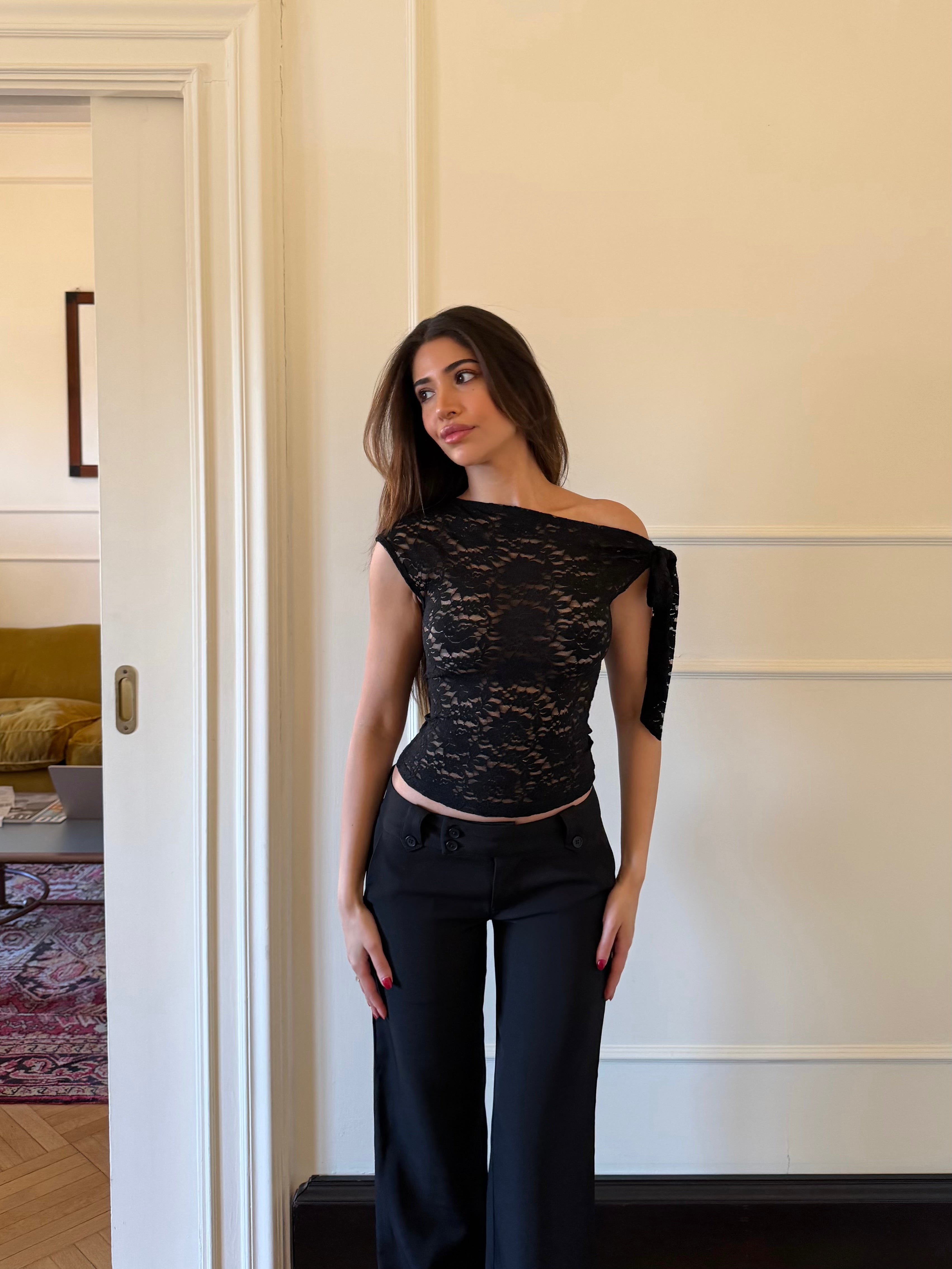 Noa lace top - sort (forudbestilling)