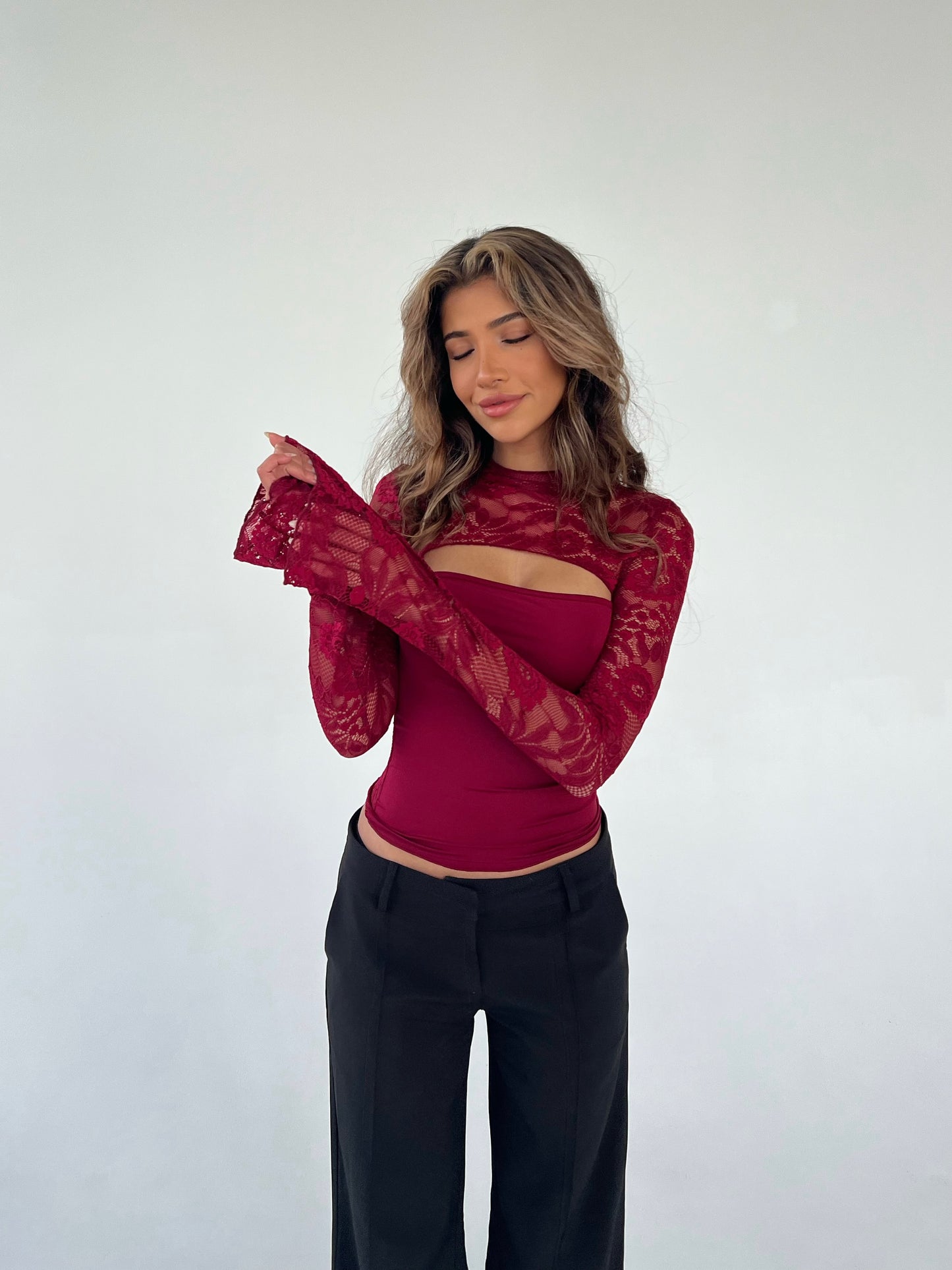Lara Lace Long Sleeve Top - dunkelrot
