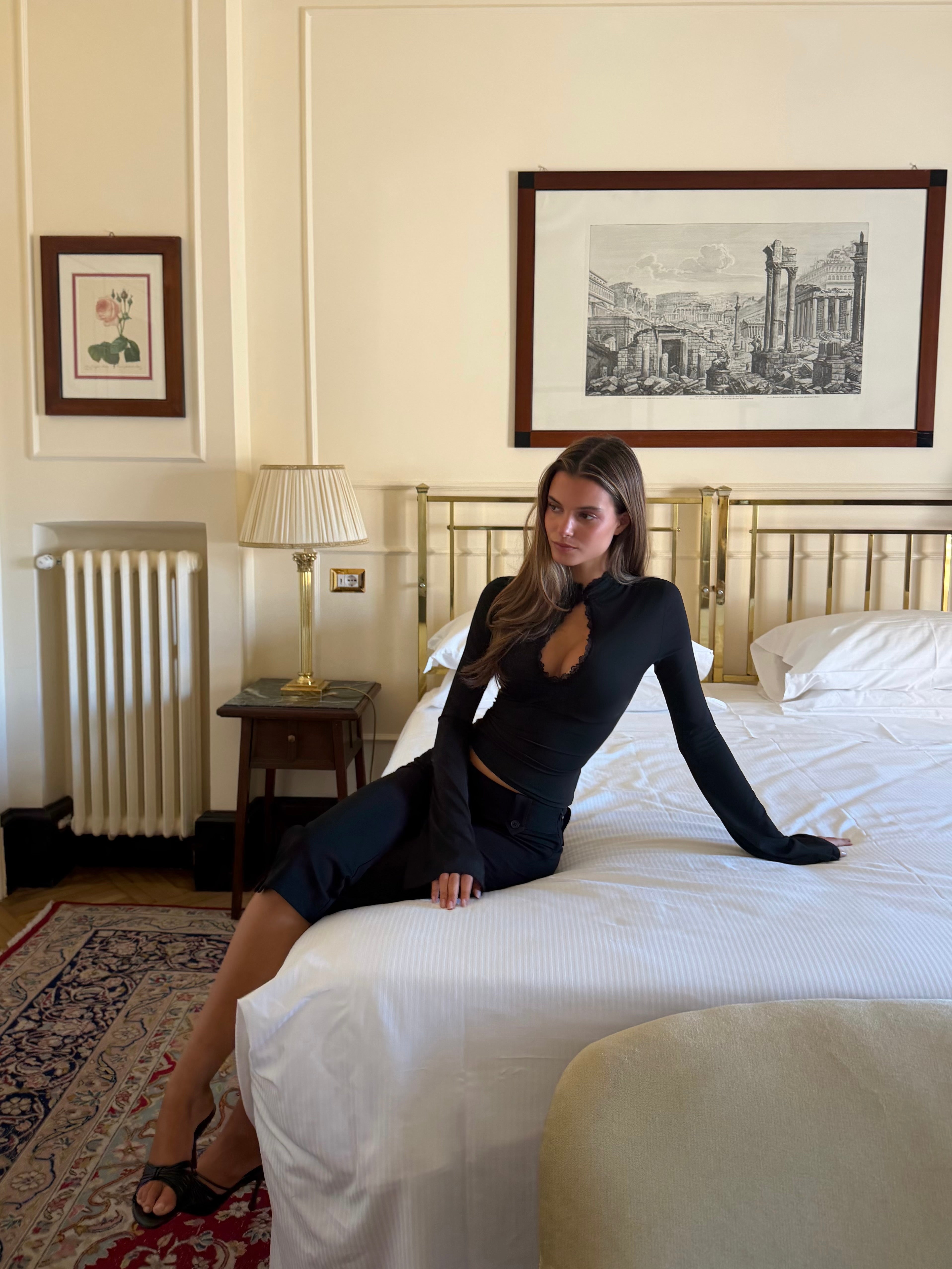 Baia lace long sleeve top - sort